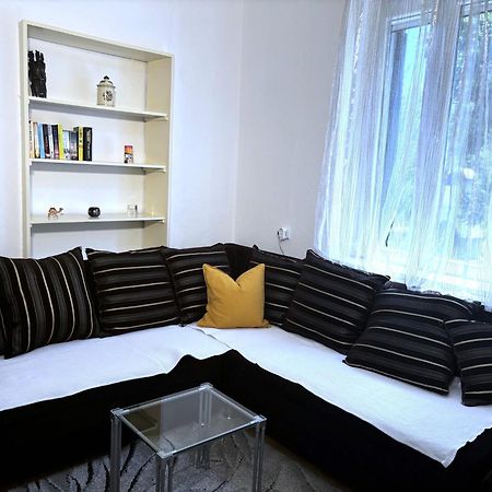 Апартаменти Authentic Dalmatian House Каштела Екстер'єр фото